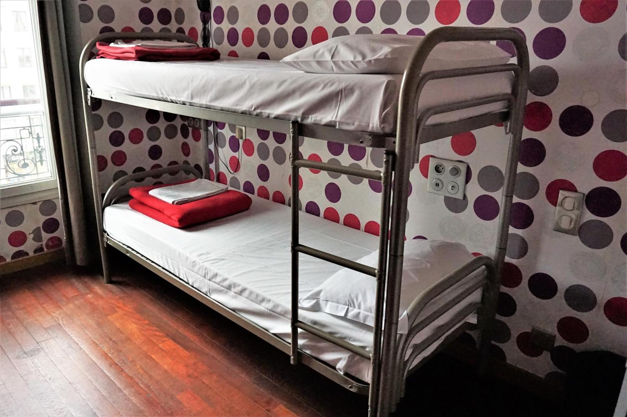 Bed 4-Bed Female Dormitory Room