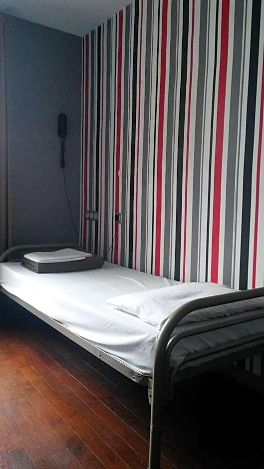 Bed 4-Bed Mixed Dormitory Room