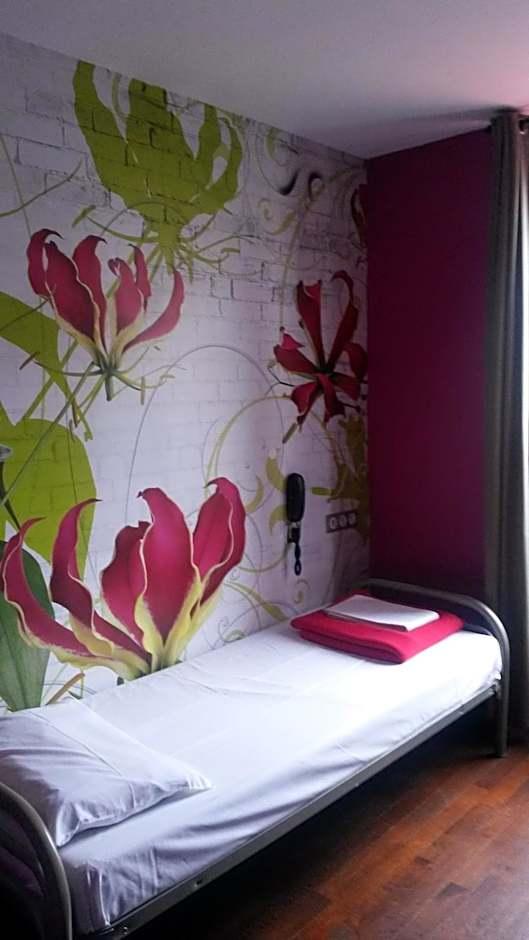 Bed 4-Bed Mixed Dormitory Room